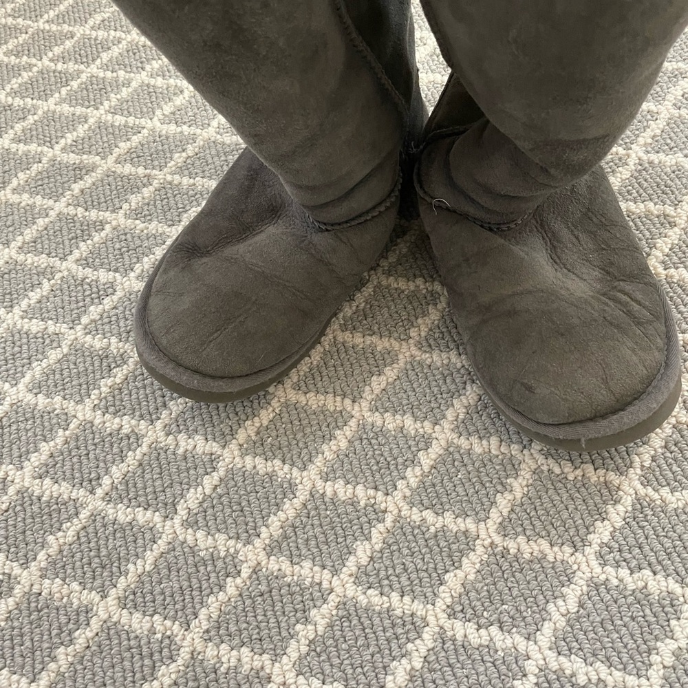 Gray Girls UGG Boots Authentic Size 6